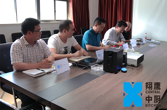 為技術(shù)革新鋪路，翔鷹中央廚房設(shè)備聘請日本專家顧問與企業(yè)發(fā)展攜手共進(jìn)